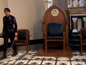 Gereja Katedral Bandung Disterilisasi Jelang Misa Malam Natal