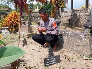 Haru Anak Petani Lulus Bintara Polri: Ayah Tak Sempat Lihat Saya Dilantik