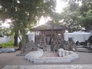 Menengok Bangunan Pertama di Cirebon