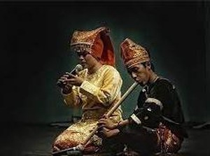 Daftar Lagu Minang Legendaris Selain Kampuang Nan Jauh di Mato