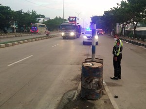 ABG Tewas Tabrak Pembatas Jalan di Kaligawe Semarang