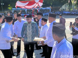 Kala Menag Yaqut Berulang Kali Sebut Angka 2 dan Berada di Tengah-tengah