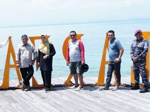 Pj Gubernur Sulsel Takjub dengan Panorama Pulau Sembilan Sinjai