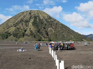 15 Wisata di Indonesia dengan Pemandangan Alam yang Indah