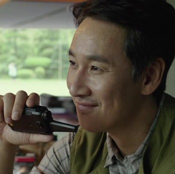 Potret Aktor 'Parasite' Lee Sun Kyun yang Diduga Bunuh Diri