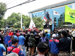Buruh Jabar Minta Kepgub Upah bagi Pekerja di Atas 1 Tahun Dilanjutkan