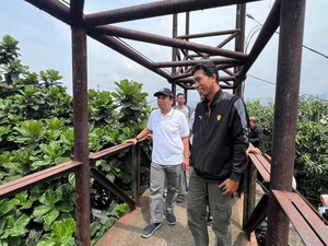 Memprihatinkannya Jembatan Penyeberangan Orang di Kota Bandung