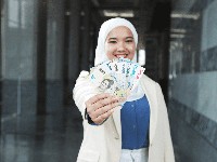 Suku Bunga BI Dipangkas Jadi 6%, Investor Untung Atau Rugi?