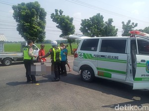 Kecelakaan Karambol di Jalur Arteri Jombang Tewaskan Seorang Pemotor