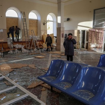 Potret Serangan Balik Putin, Rusia Serbu Stasiun Kereta Api