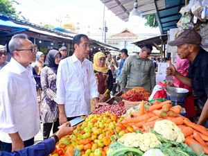 Jokowi Tinjau Pasar Rogojampi Banyuwangi, Pedagang Heboh