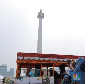 Monas Tak Ada Matinya, di Hari Kerja Antrean Terus Mengular