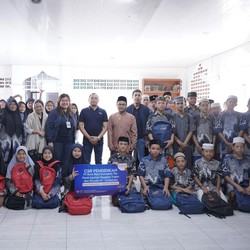 Dukung Pendidikan, Bank Raya Salurkan Bantuan ke Panti Asuhan