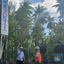 Sama-sama Buat Gelar Internet, Ini Beda BTS BAKTI dan Satria