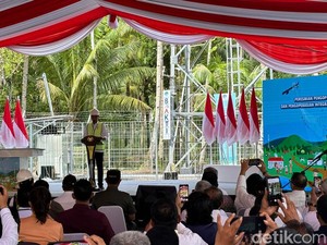 Menkominfo Janji 630 BTS 4G Rampung di 2024, Jokowi: Saya Catat Bener Loh