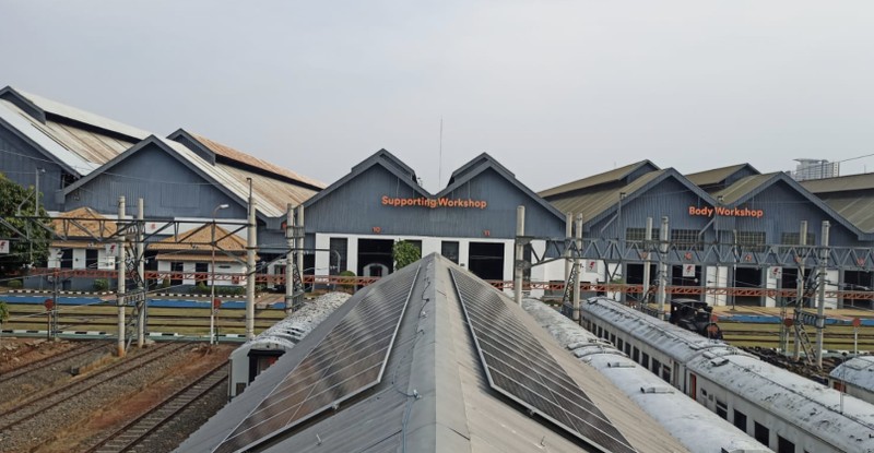 KAI pasang PLTS di gedung QC. (Dok. KAI)