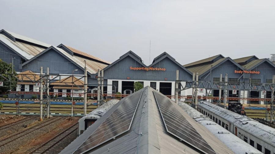 KAI pasang PLTS di gedung QC. (Dok. KAI)