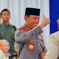 Janji Kapolri Sigit: Siap Mundur Jika Terima Duit Judi Online
