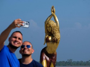 Penghormatan Warga Kolombia untuk Shakira