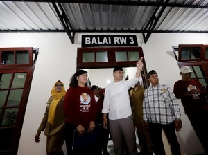 Tingkatkan Layanan Publik, Pemkot Surabaya Telah Renovasi 1.159 Balai RW