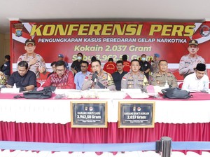 Polisi Tangkap 3 Kurir Narkoba di Batam, Sita 2 Kg Kokain dan 3,9 Kg Sabu