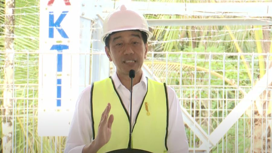 Presiden Joko Widodo saat menghadiri peresmian Pengoperasian BTS 4G BAKTI Kominfo dan Integrasi SATRIA-1. (YouTube/Sekretariat Presiden)