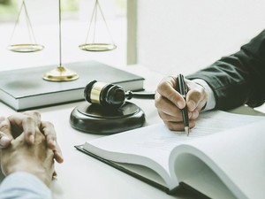 OJK Resmi Cabut Sanksi Administratif AdaKami