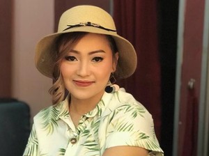 Profil Mpok Alpa, Sosok Presenter dan Komedian yang Wafat Hari Ini