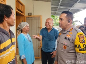 Kapolresta Pekanbaru Beri Bantuan Pasutri Disabilitas saat Sosialisasi Pemilu Damai