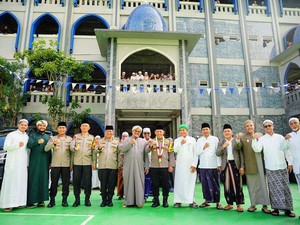 Cooling System Pemilu, Kapolri Kunjungi Ponpes Dalwa dan Sidogiri di Pasuruan
