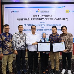 Jalankan Green Energy Terminal, PET Kantongi Sertifikat REC