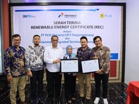 Jalankan Green Energy Terminal, PET Kantongi Sertifikat REC