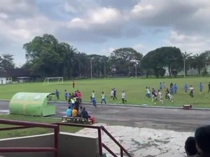 Heboh Pertandingan Liga 3 Sumut antara Poslab Vs PS Keluarga USU Ricuh
