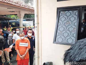 Detik-detik Panca KDRT, Sisir Rambut Istri hingga Menjambaknya