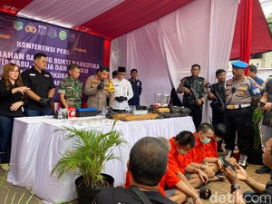 Jelang Akhir Tahun, Polres Jakpus Musnahkan 1,5 Kg Sabu hingga Ekstasi