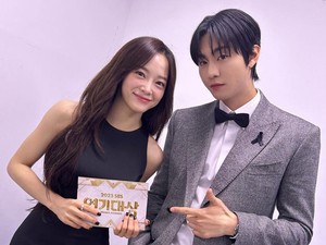 Ahn Hyo Seop Diledek Dua Mantan di SBS Drama Awards 2023, Bikin Ngakak