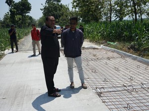 Jalan Randublatung-Getas Blora Kelar Dibeton, Warga: Dulu 2 Jam, Kini 15 Menit