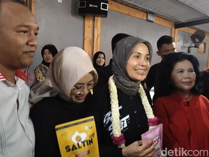 Atikoh Kunjungi UMKM di Tegal, Dicurhati soal Pungli Urus Sertifikasi Halal