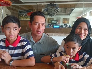 Dude Herlino dan Keluarga Batal ke Kintamani gegara Takut Macet