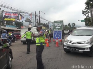 Kondisi Lalin Jelang Tahun Baru di Jabar: Subang Meriah-Bandung Hujan