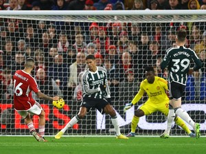 Duh MU, Selalu Kebobolan dengan Cara yang Sama