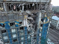 Israel Minggir, Rusia Bombardir Ukraina dengan Rudal & Drone