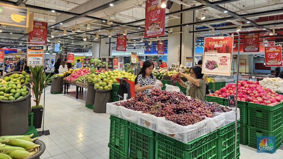 Pesta diskon Transmart Full Day Sale kembali digelar selama akhir pekan ini (30-31 Desember 2023). (CNBC Indonesia/Intan Rakhmayanti Dewi)