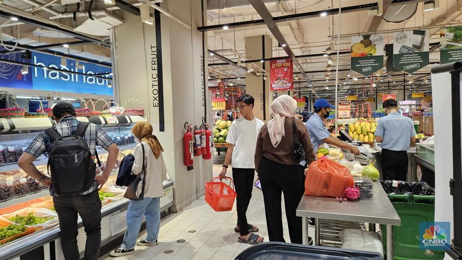 Pesta diskon Transmart Full Day Sale kembali digelar selama akhir pekan ini (30-31 Desember 2023). (CNBC Indonesia/Intan Rakhmayanti Dewi)