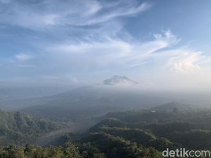 5 Rekomendasi Penginapan Dekat Gunung Batur, Mulai Rp 200 Ribuan!