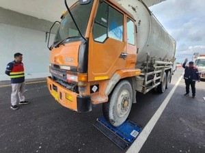 1 Jam Gelar Operasi, 34 Truk ODOL Diamankan di Tol Sumsel