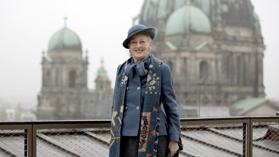 Ratu Margrethe II dari Denmark saat konferensi pers di Baret Restaurant, Humboldt Forum di Berlin, Jerman, Jumat, 12 November 2021. Ratu dan pewaris takhta berada di Jerman untuk kunjungan kenegaraan yang berlangsung beberapa hari. (Britta Pedersen/DPA via AP, Pool)