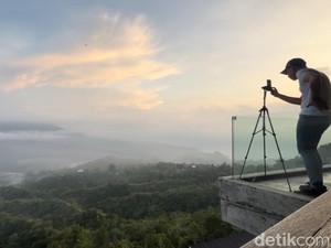 Berburu Matahari Terbit Pertama 2024 di Kintamani Bali