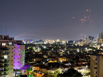 Ledakan Guncang Kilang Minyak Raksasa Israel, Ulah Hamas-Hizbullah?