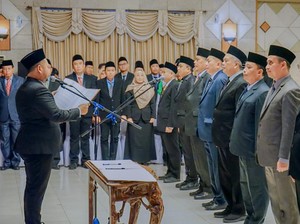 Kadiskoperindag Gresik Tersangka Korupsi Dana Hibah Dimutasi Jadi Staf